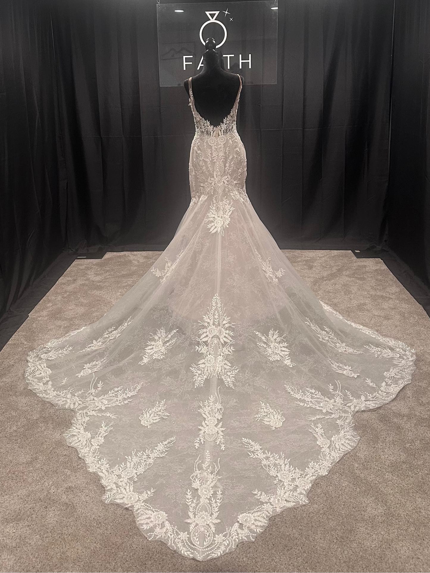 Sophia Thomas B231 Size 10