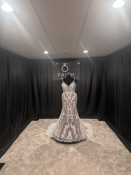 Ashton Size 14 $1200 Fitted