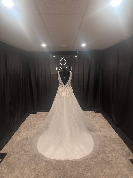 Aurora Size 18 $1400 A-Line