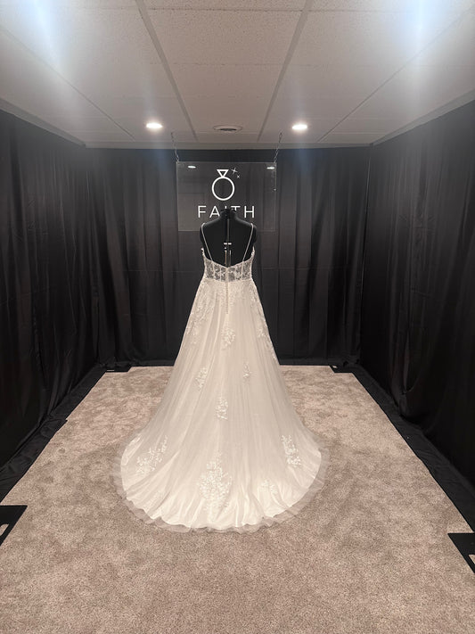 Belinda Size 24 $800 Flowy