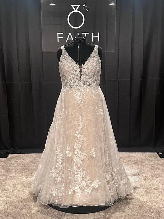 Sydney Size 24