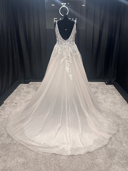Evelyn Bridal Kyanna Size 18