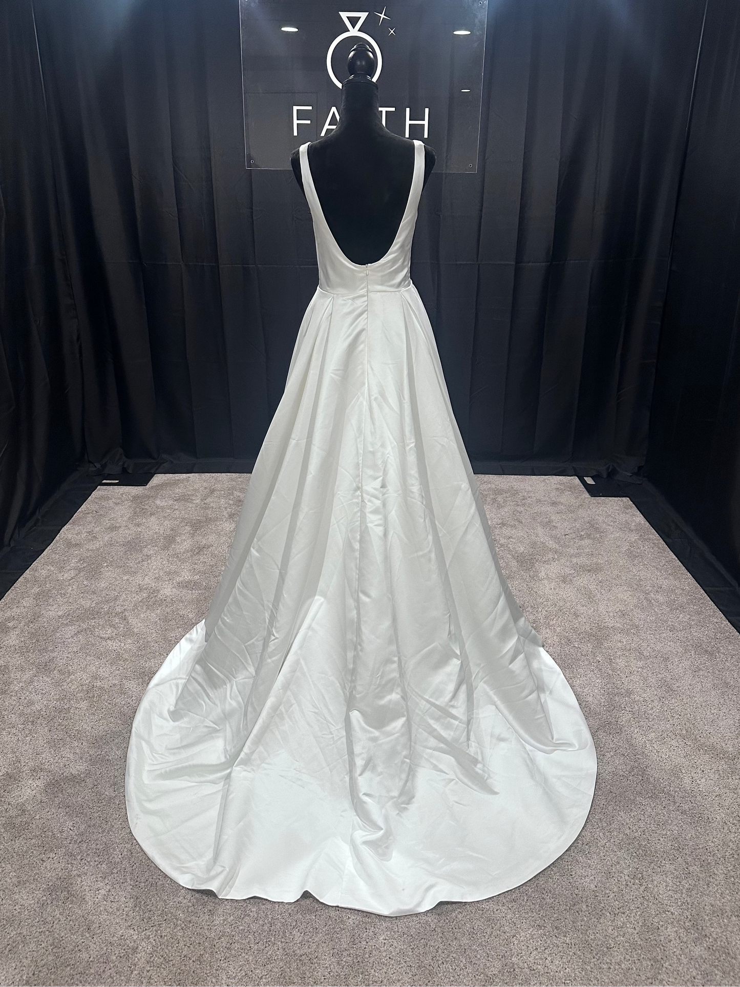 Sutton Size 4