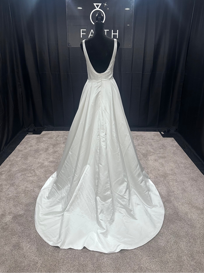 Sutton Size 4