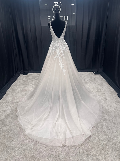 Evelyn Bridal Kyanna Size 6
