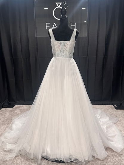 Evelyn Bridal Josie Size 6