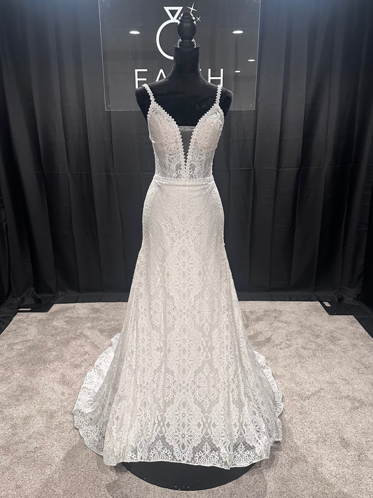 Evelyn Bridal Eve Size 6