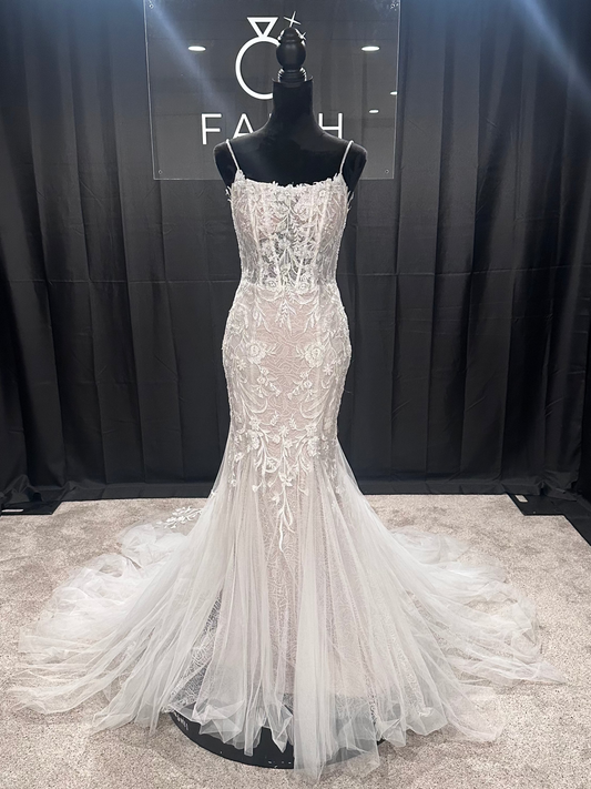Evelyn Bridal Emilia Size 6