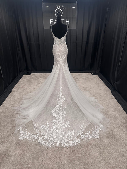 Evelyn Bridal Emilia Size 6