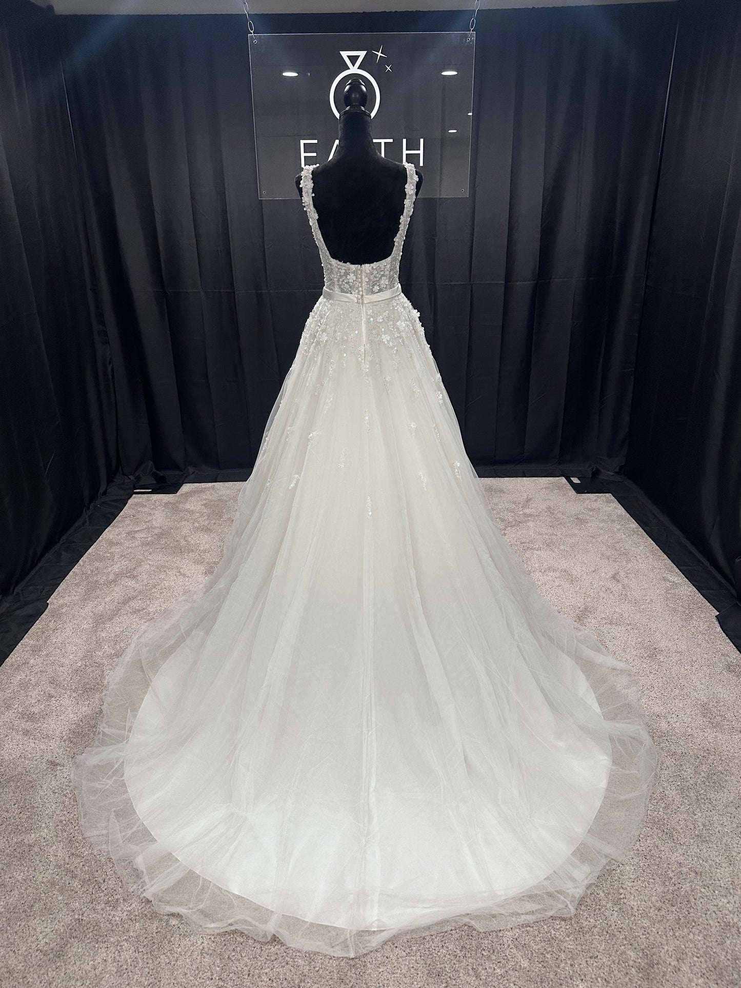 Evelyn Bridal Ellie Size 6