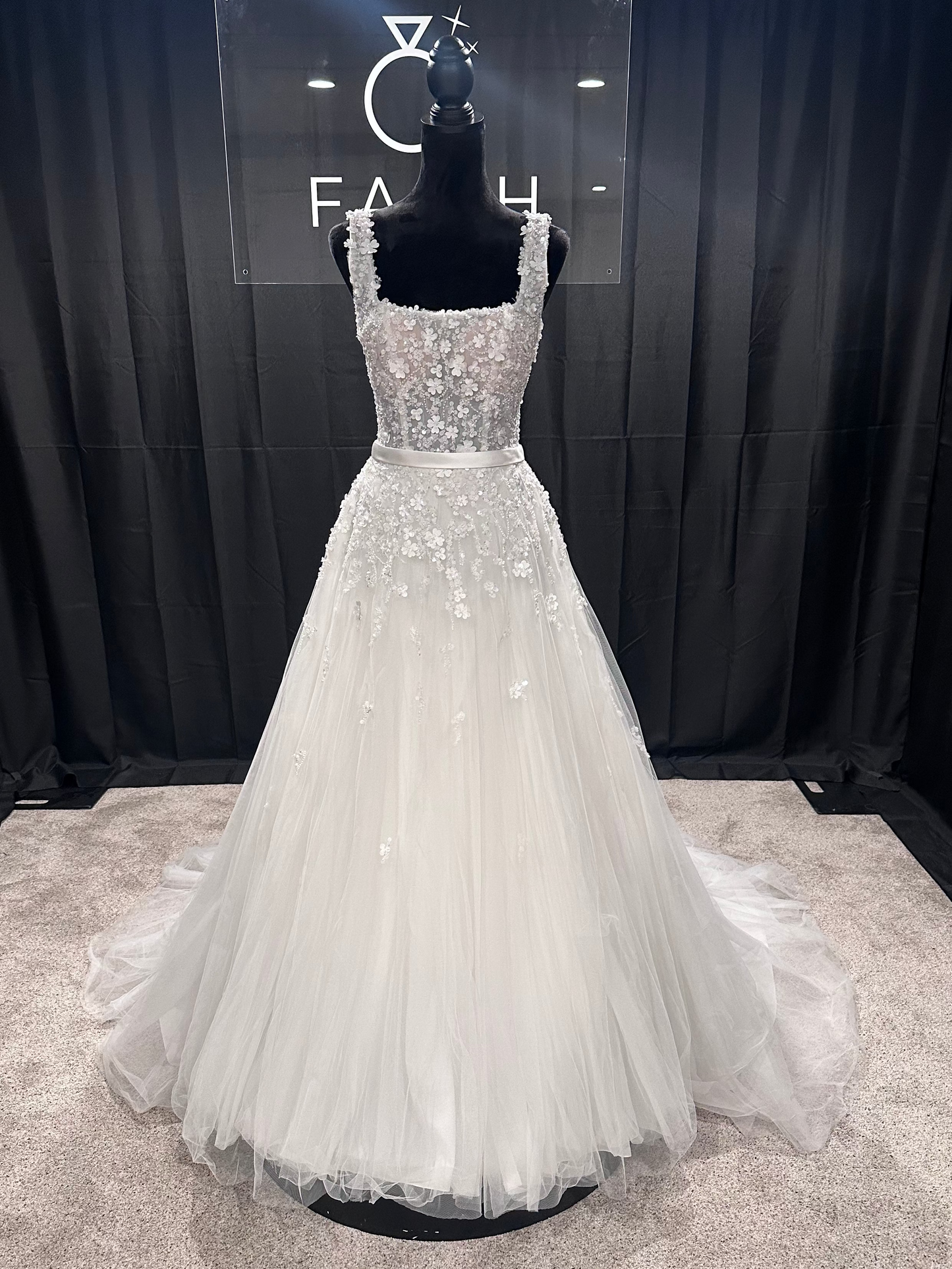 Evelyn Bridal Ellie Size 6