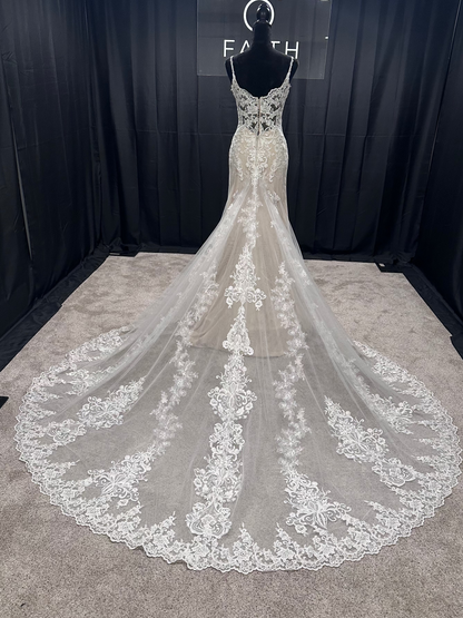 Evelyn Bridal Catalina Size 6