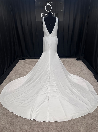 Camilla Size 16