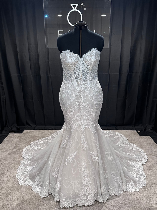 Jasmine Bridal T242021 Size 18