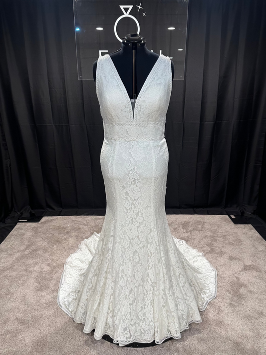 Jasmine Bridal F221005 Size 18