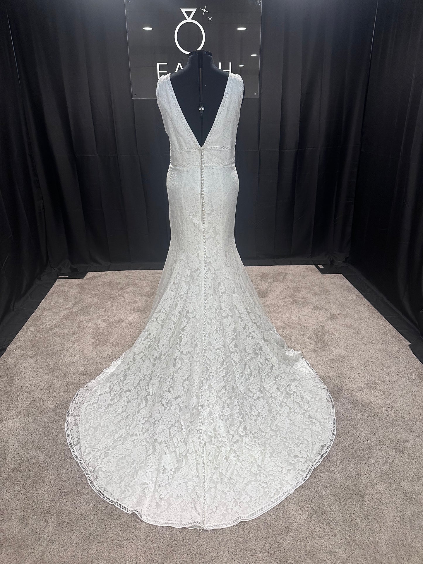 Jasmine Bridal F221005 Size 18