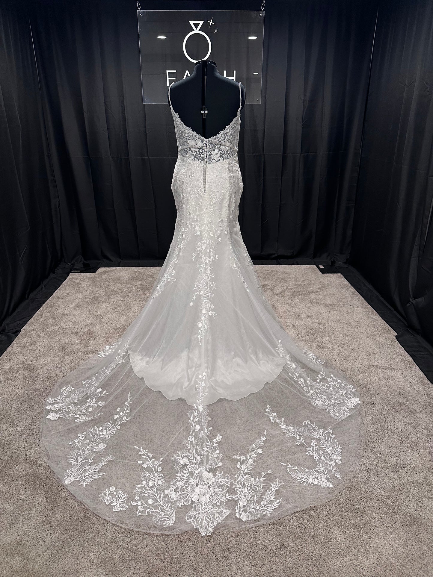 Rosemary Size 18