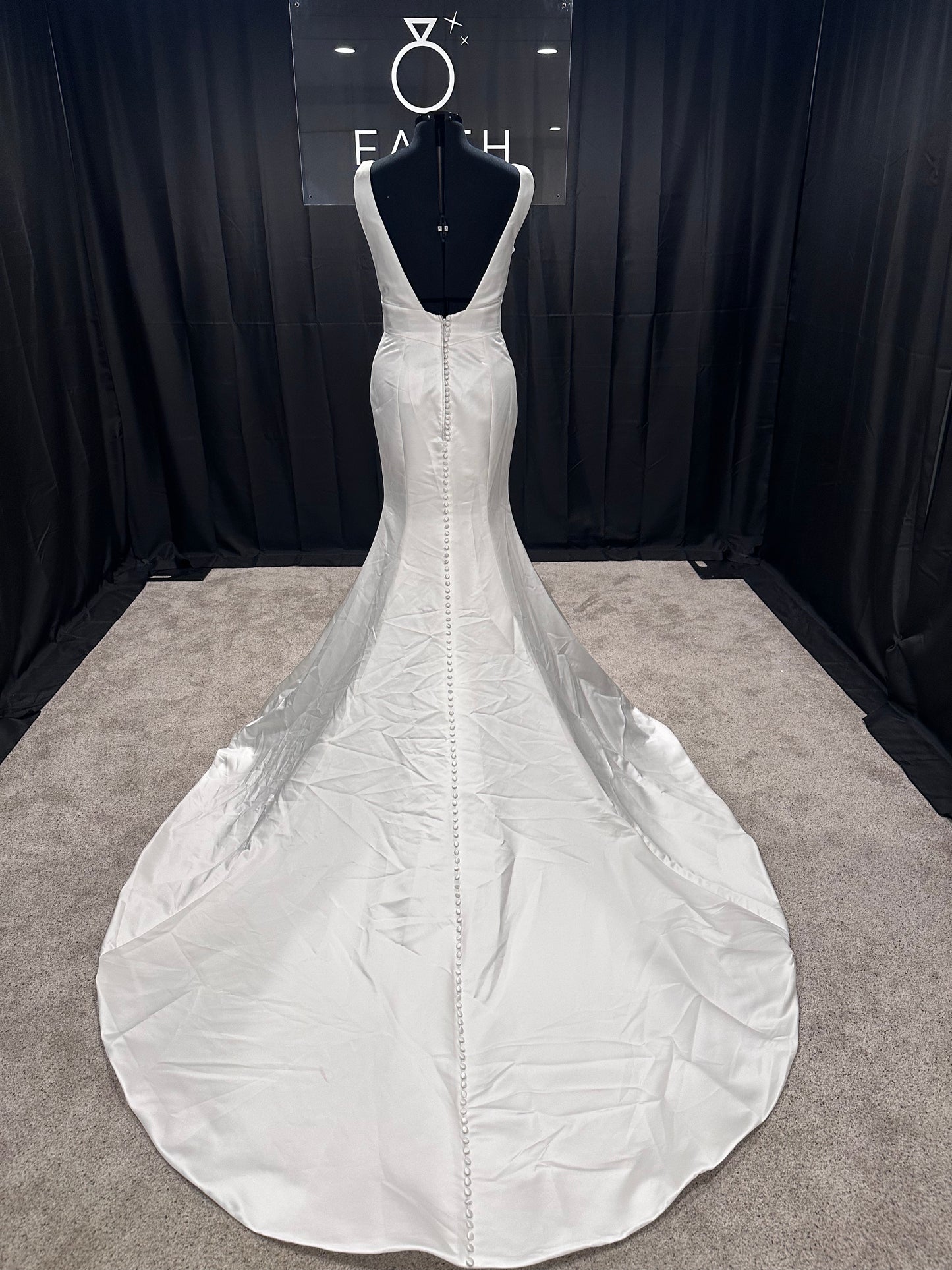 Jasmine Bridal Olivia T252003 Size 16