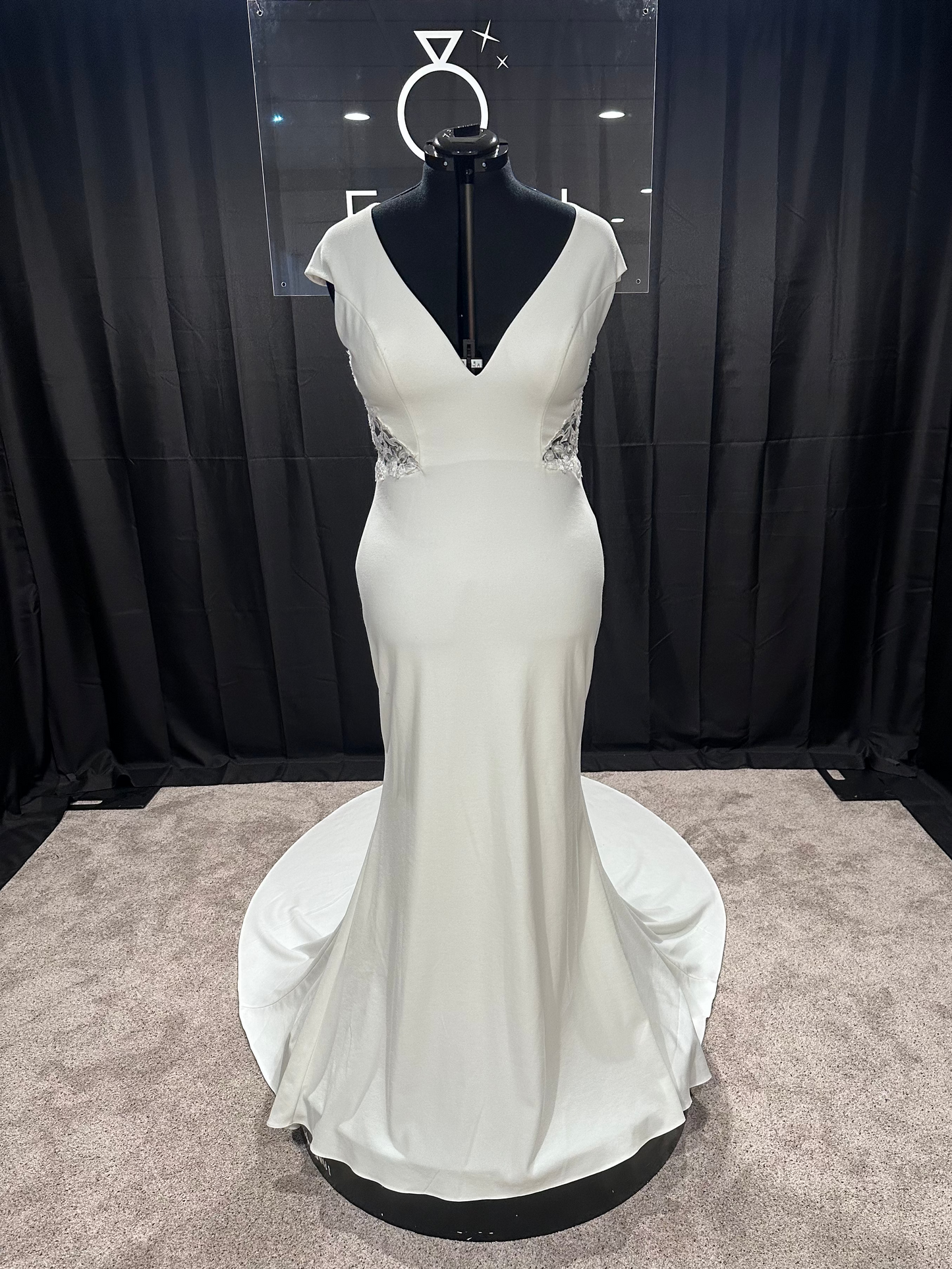 Jasmine Bridal T252007 Size 14