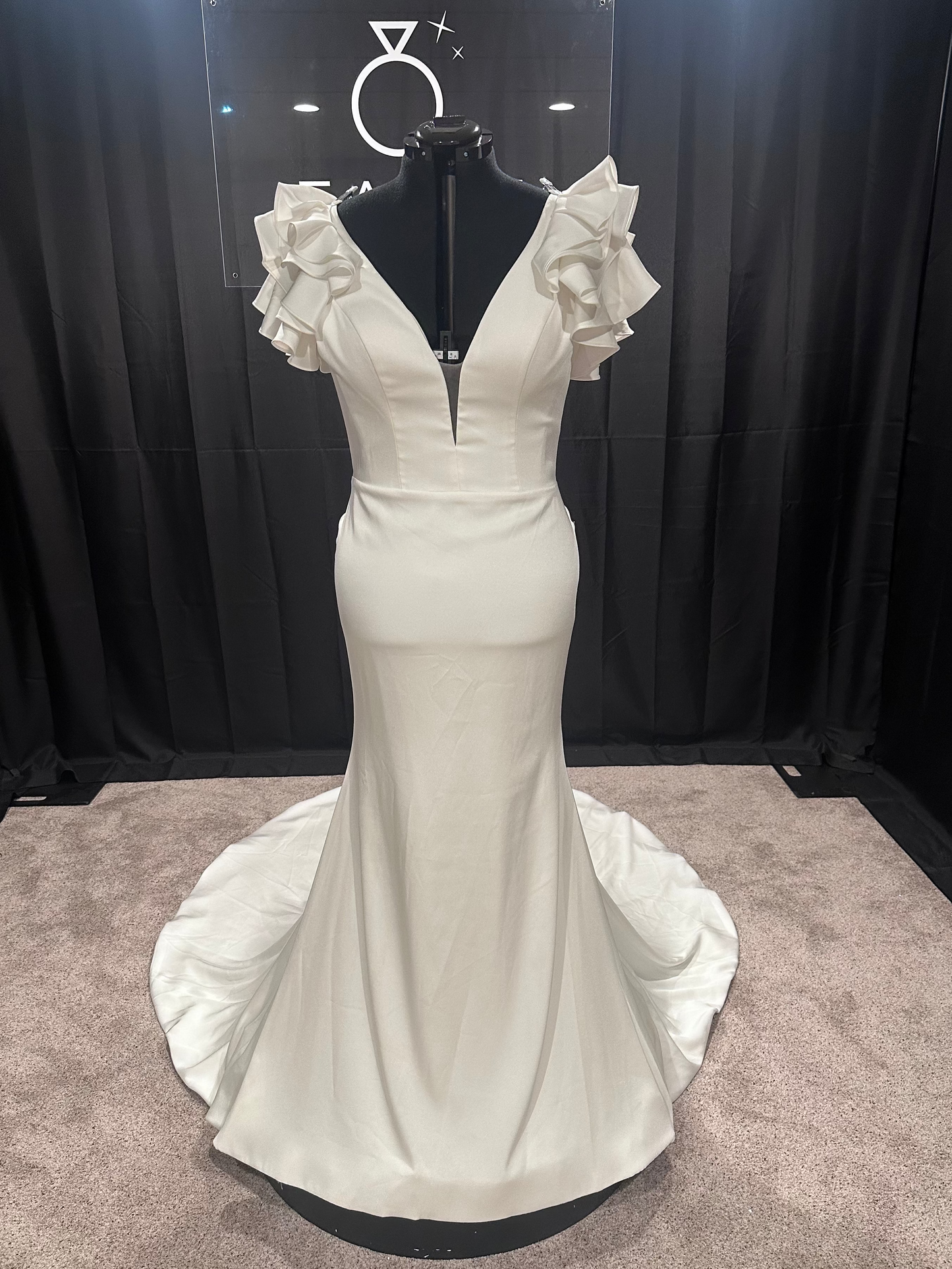 Jasmine Bridal T252002 Size 16