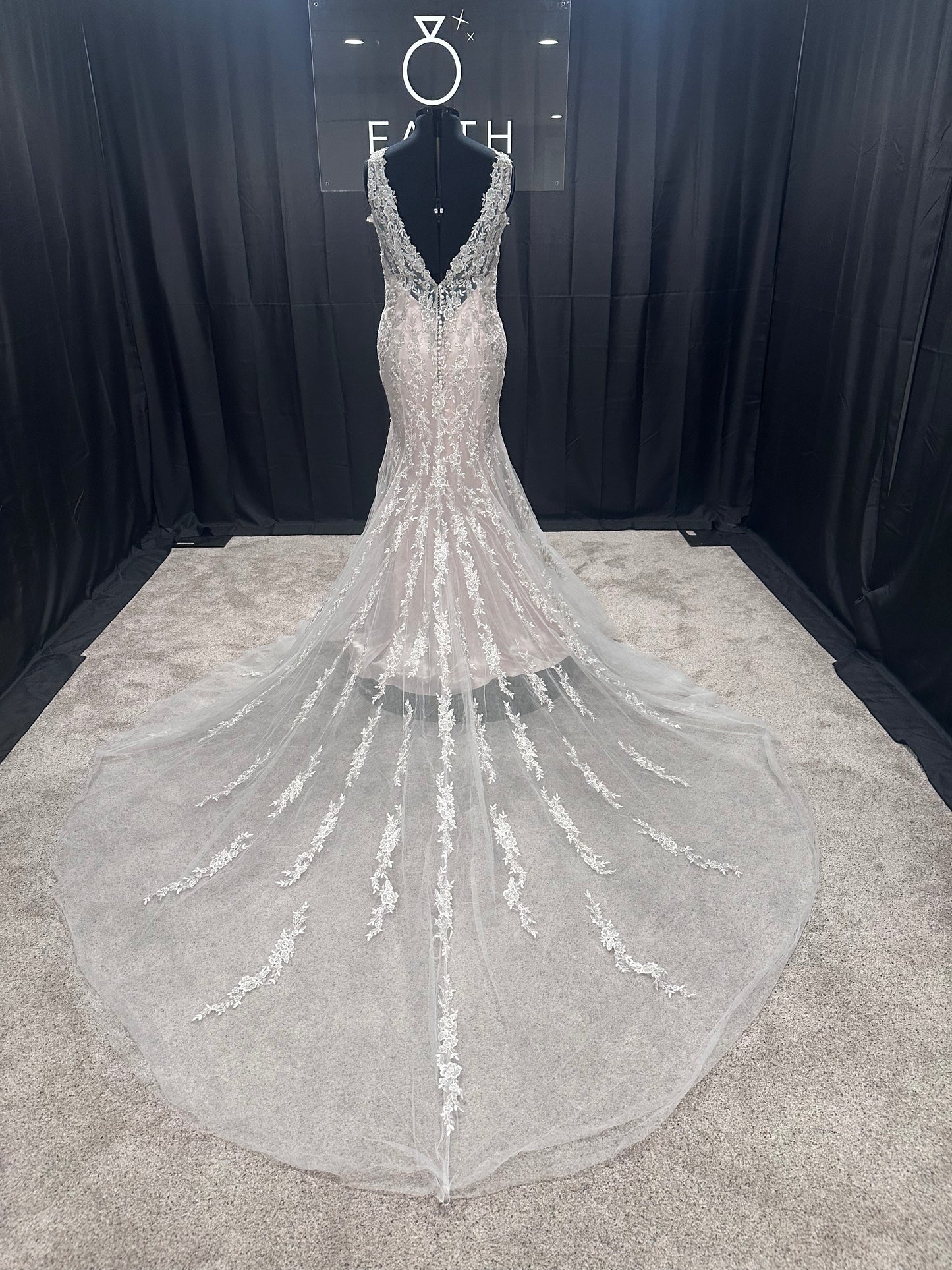 Jasmine Bridal F191052 Size 16