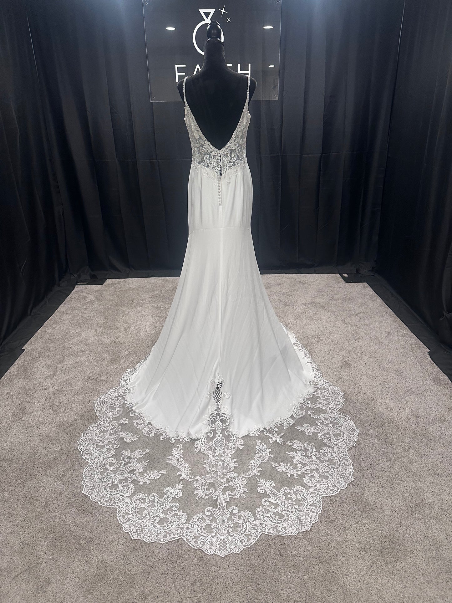 Sophia Thomas B131 Size 12