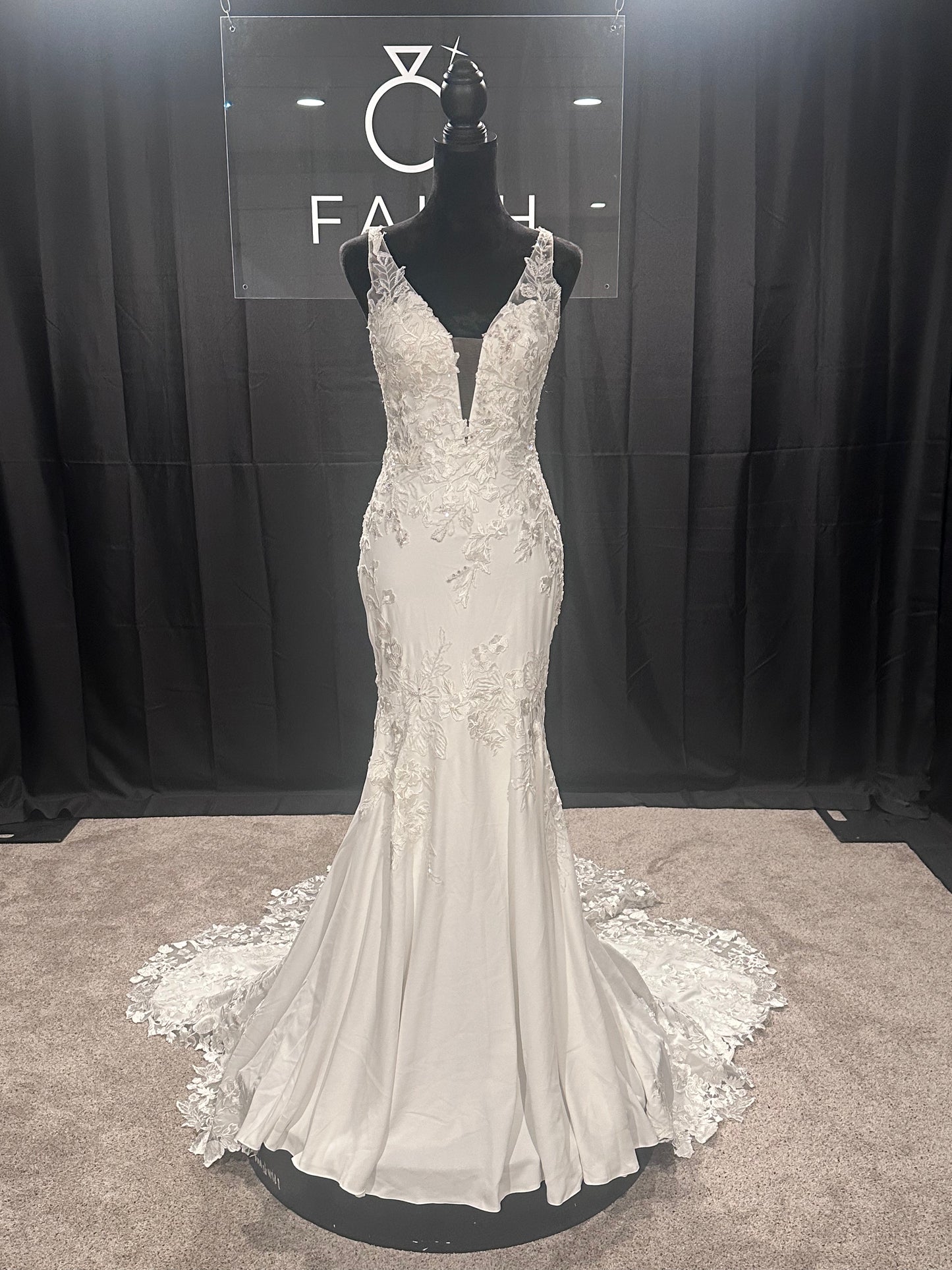 Justin Alexander 88143 Size 8
