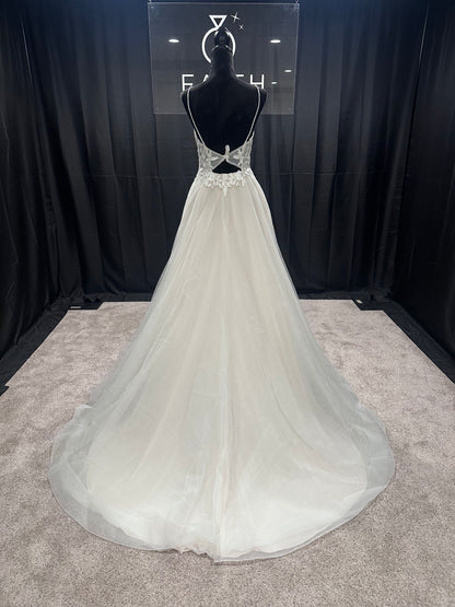Christina Wu 19276 Size 8