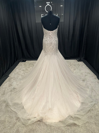 Essence of Australia D2195 Size 14