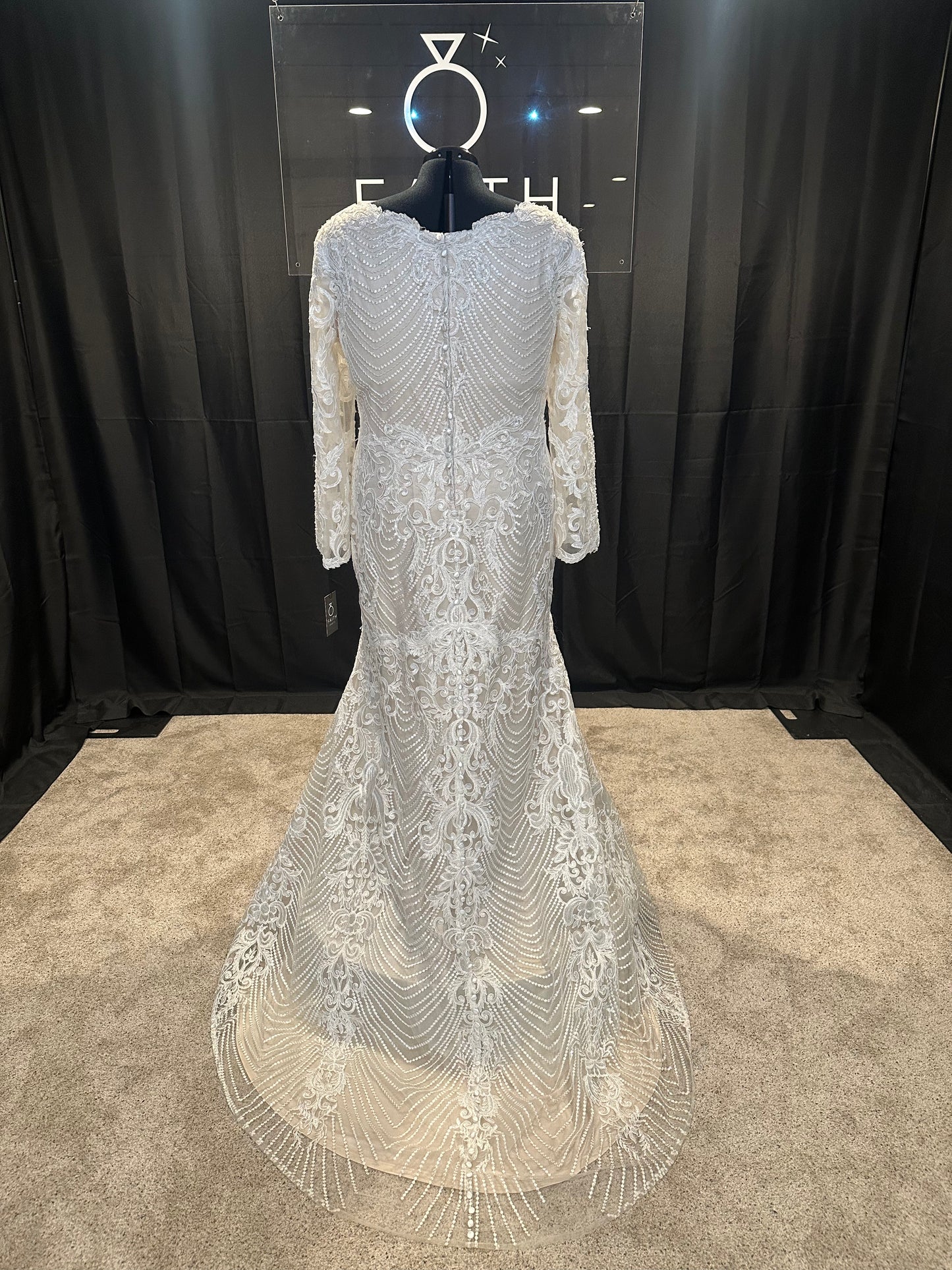 Mon Cheri TR12026 Size 24