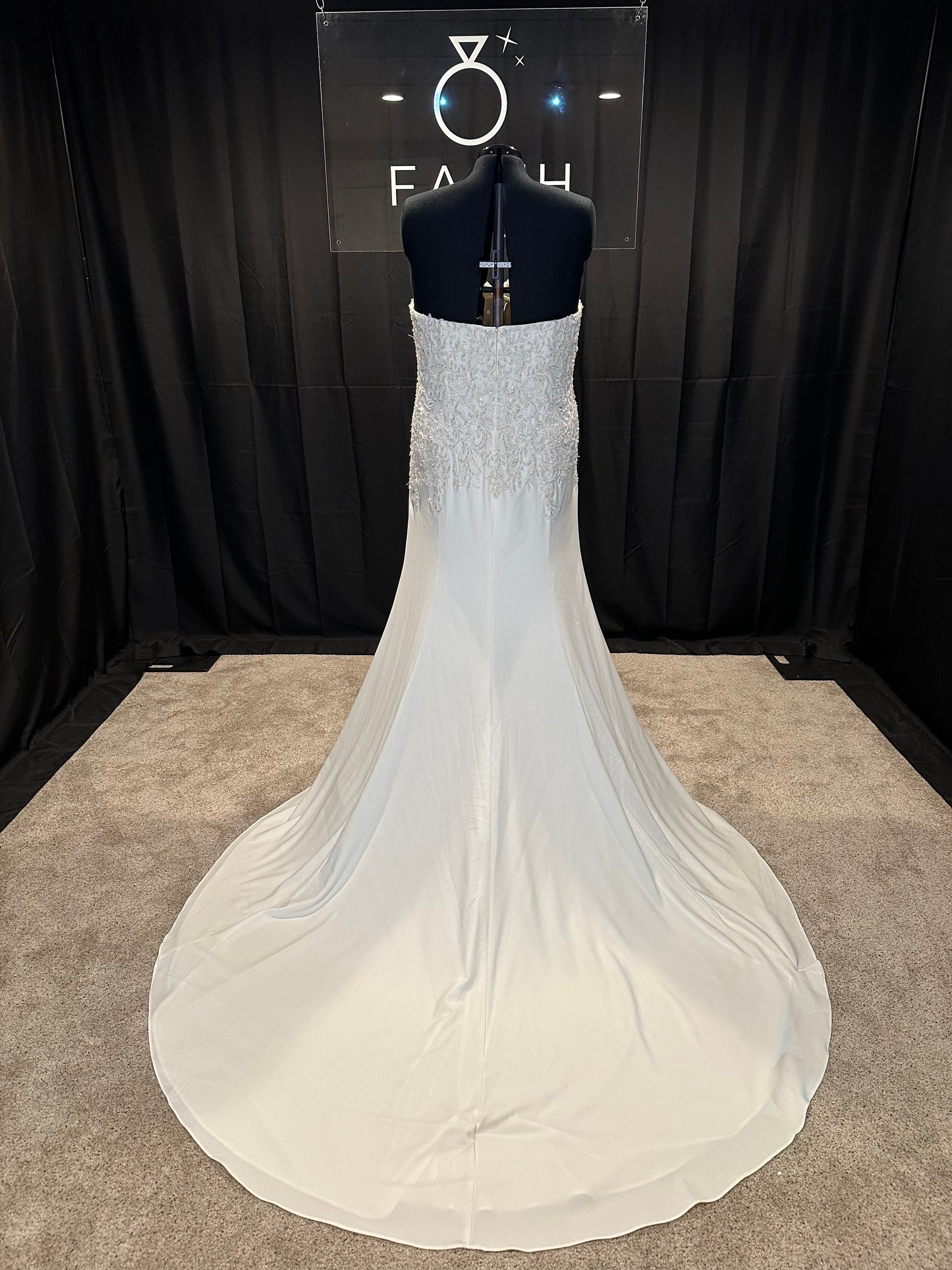 Enchanting by Mon Cheri 119116 Size 22
