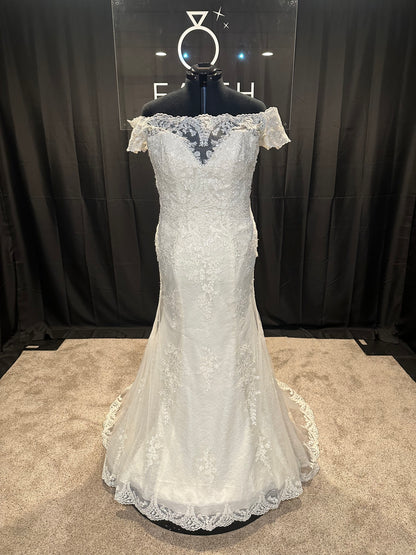 Christina Wu 18017 Size 16