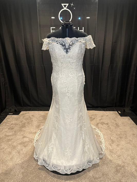 Christina Wu 18017 Size 16