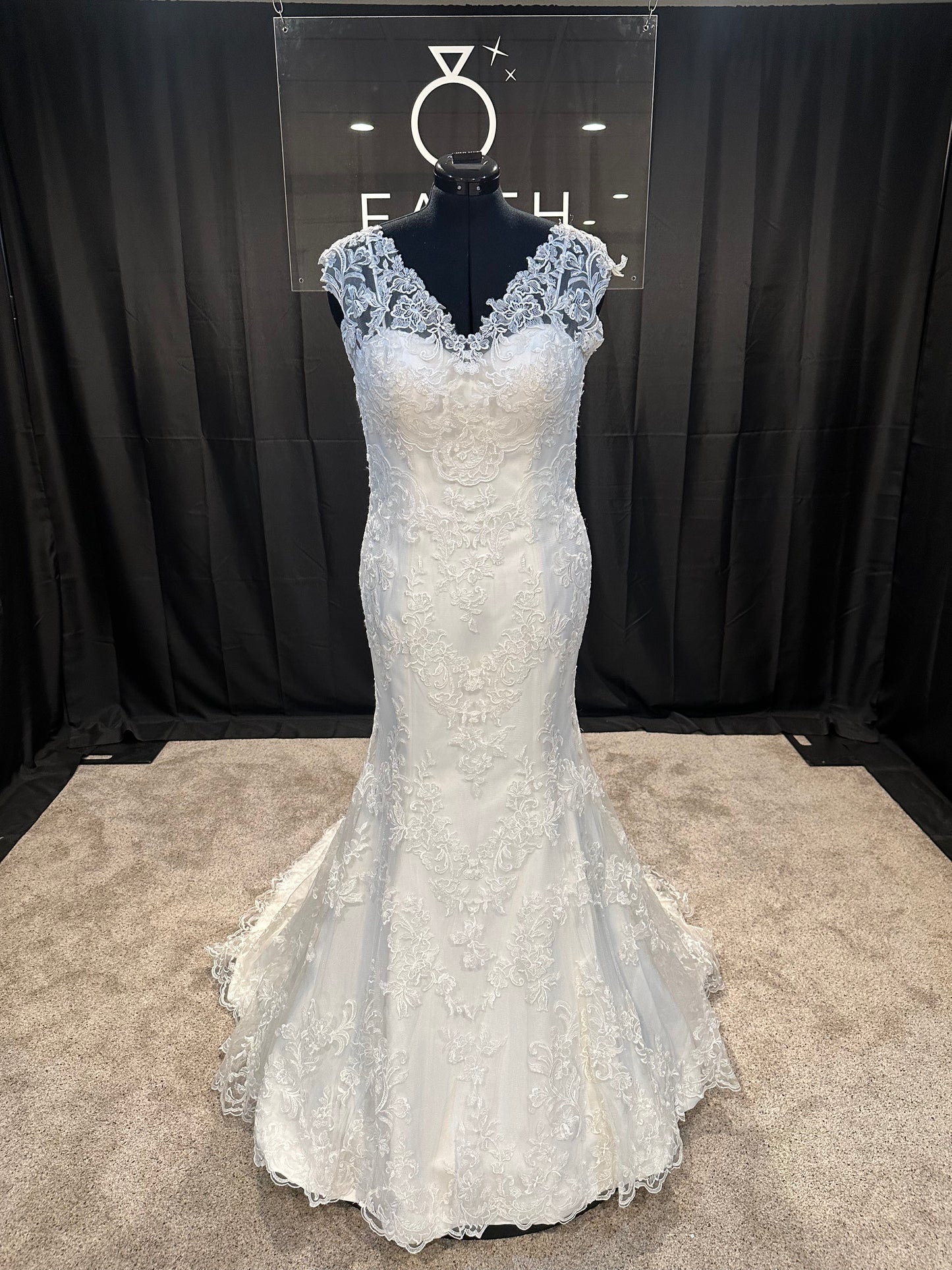Jasmine Bridal F181007 Size 14