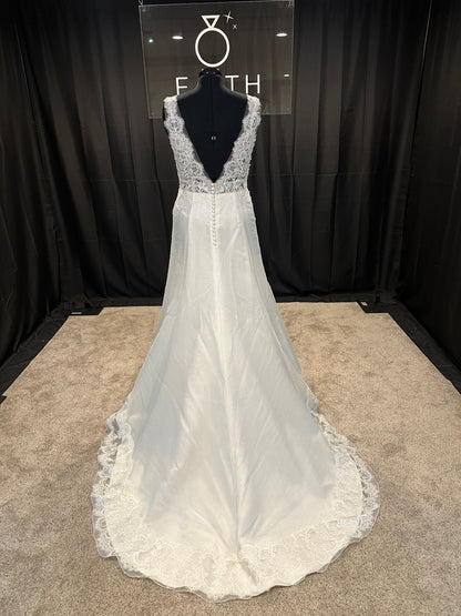 Casablanca BL269 Size 14