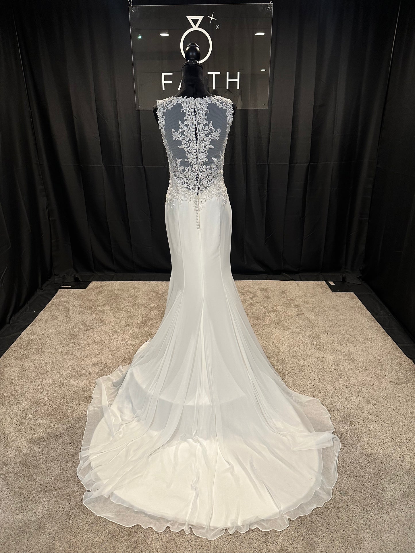 Enchanting by Mon Cheri 116143 Size 6