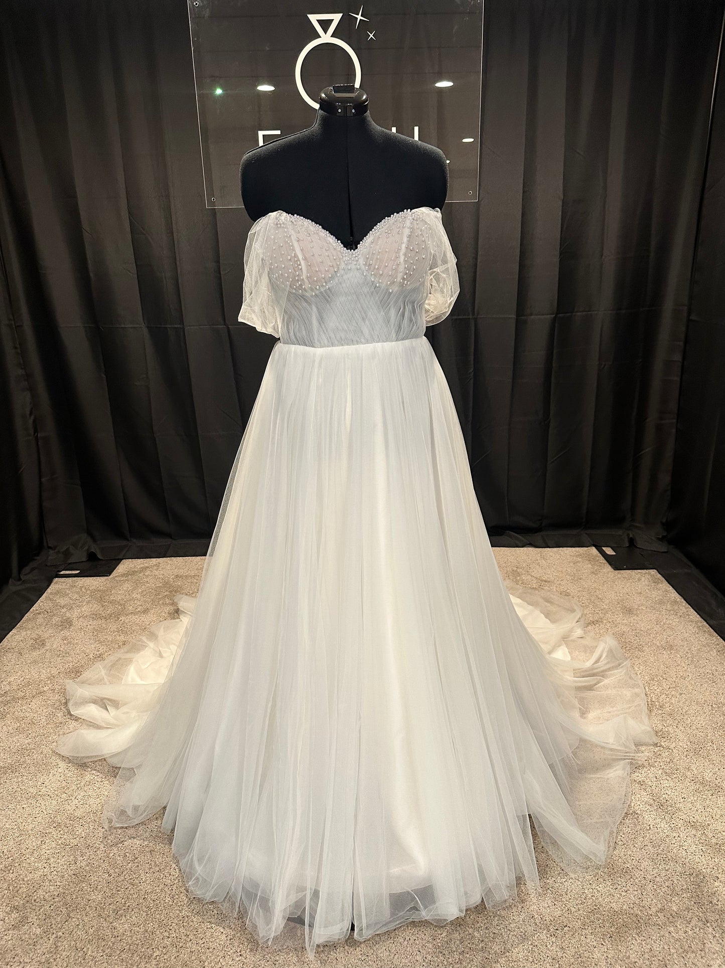Evelyn Bridal Louise Size 14