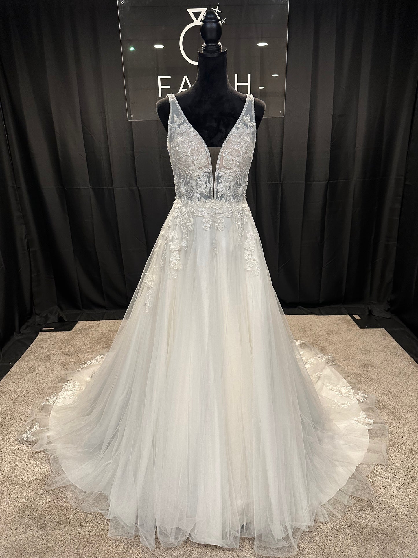 Essence of Australia D3151 Size 10
