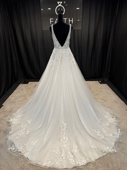 Essence of Australia D3151 Size 10
