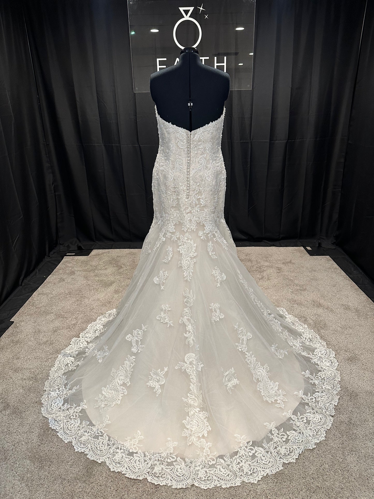 Maggie Sottero Saige Size 16