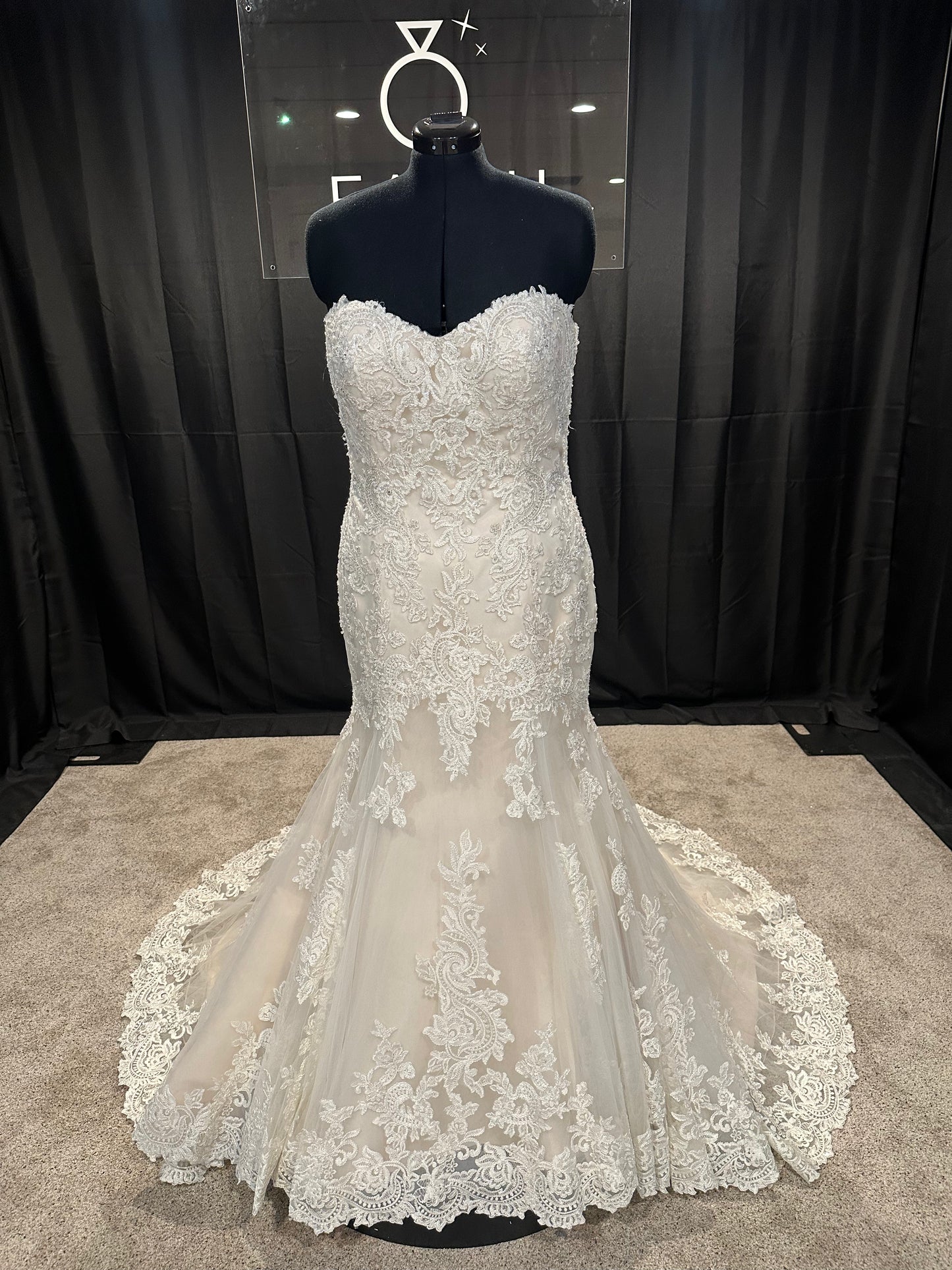 Maggie Sottero Saige Size 16