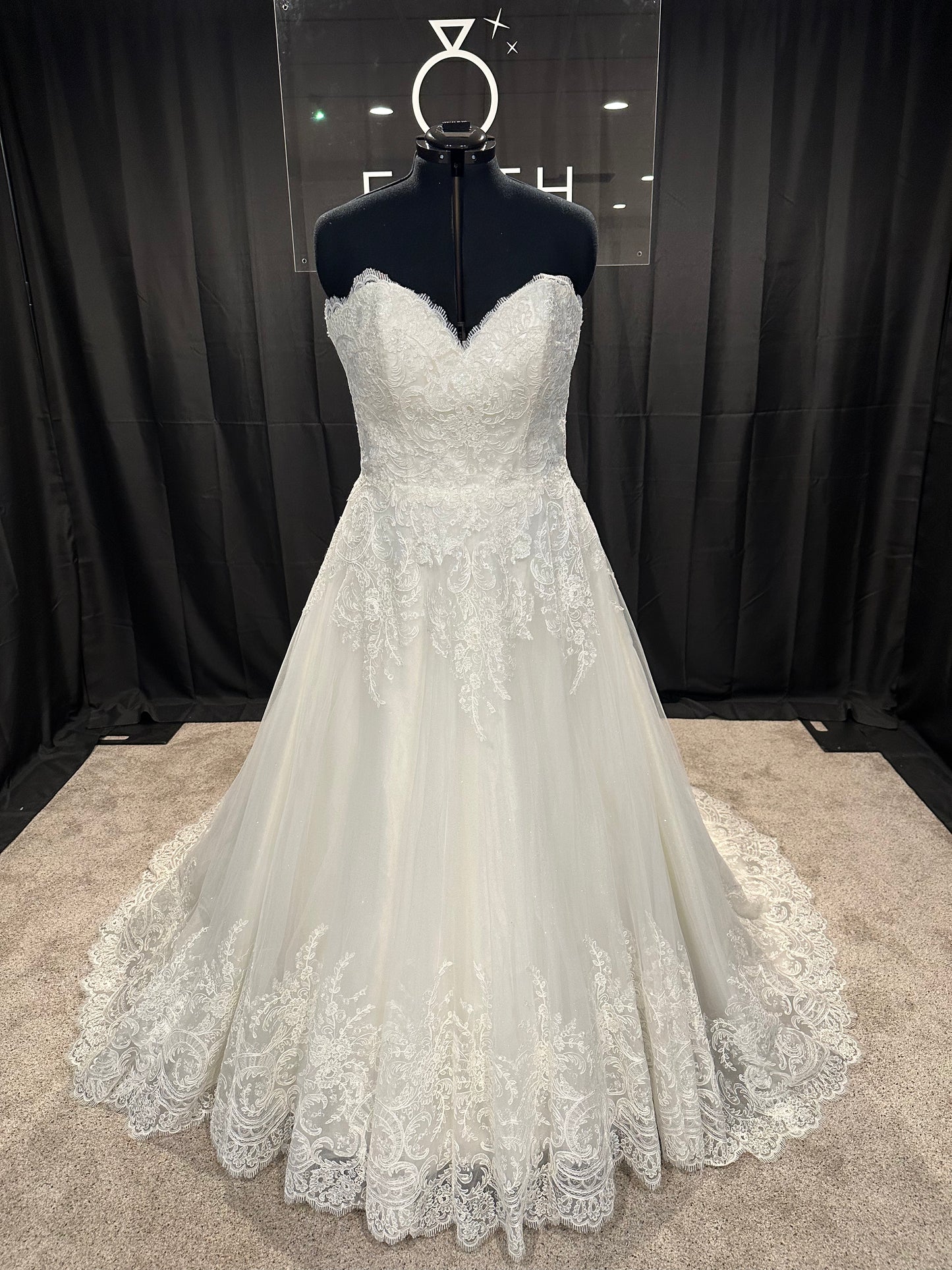 Christina Wu 19280 Size 16