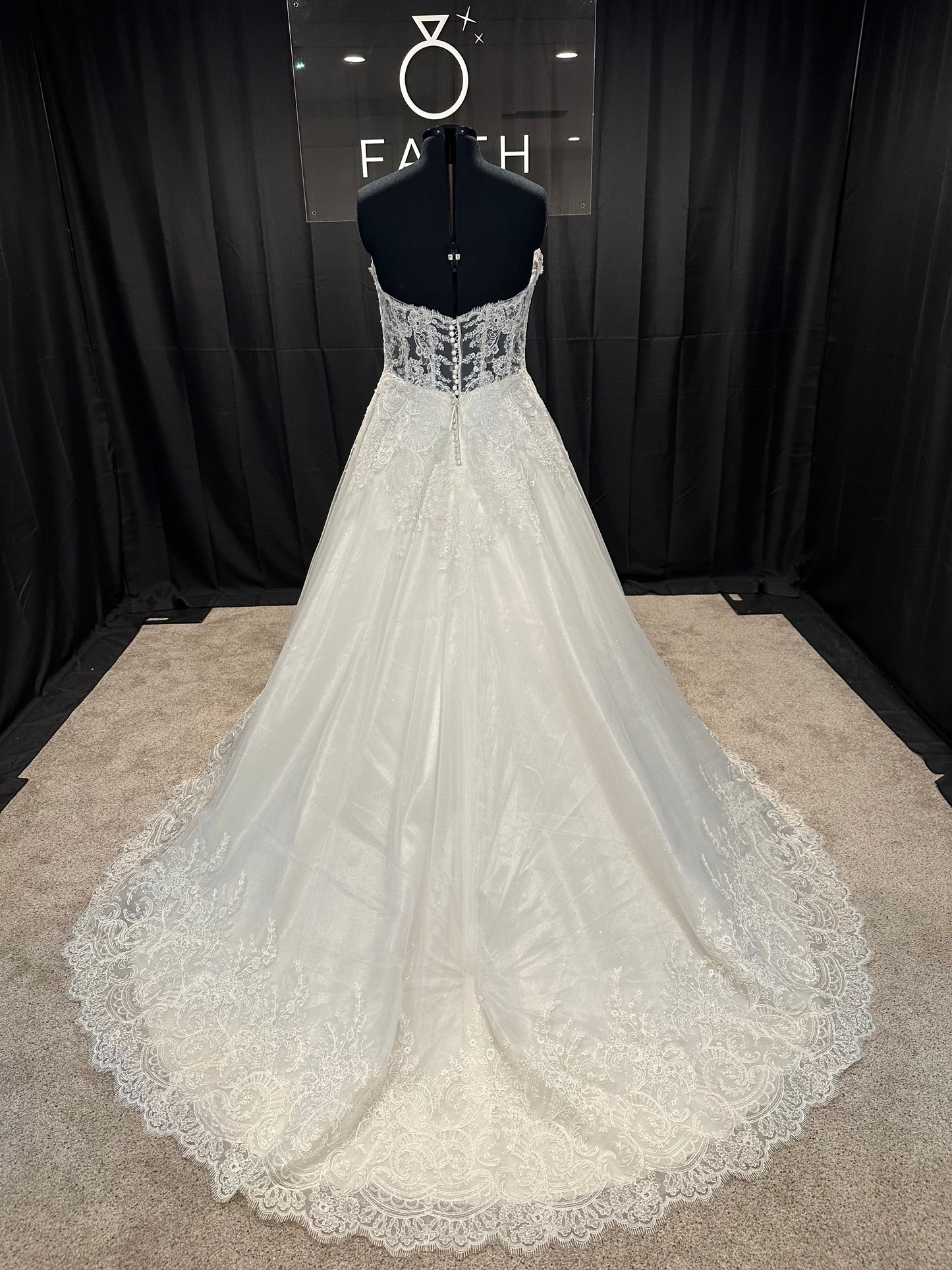 Christina Wu 19280 Size 16