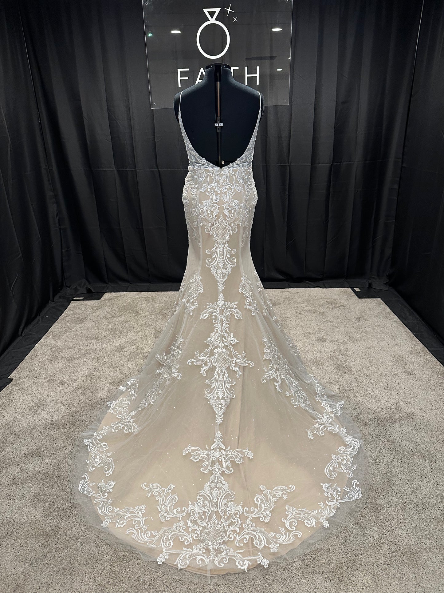 Sophia Thomas B116 Size 14