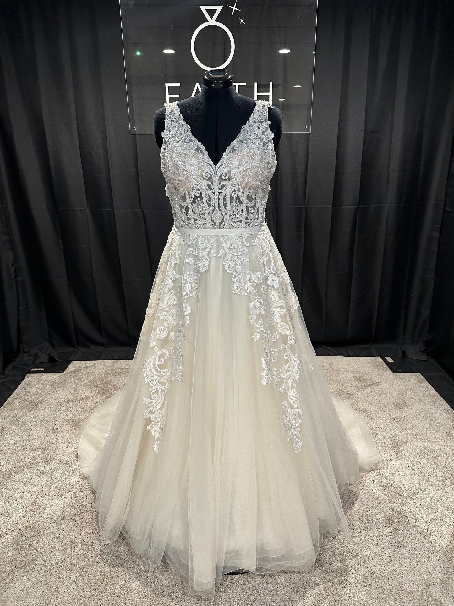 Christina Wu 18119 Size 14