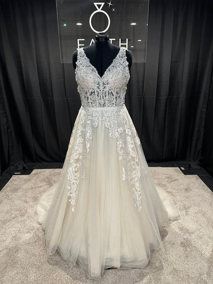 Christina Wu 18119 Size 14