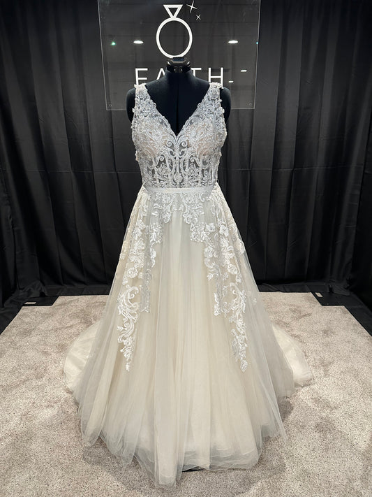 Christina Wu 18119 Size 14