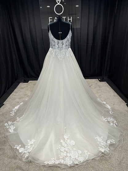 Christina Wu 15798 Size 22