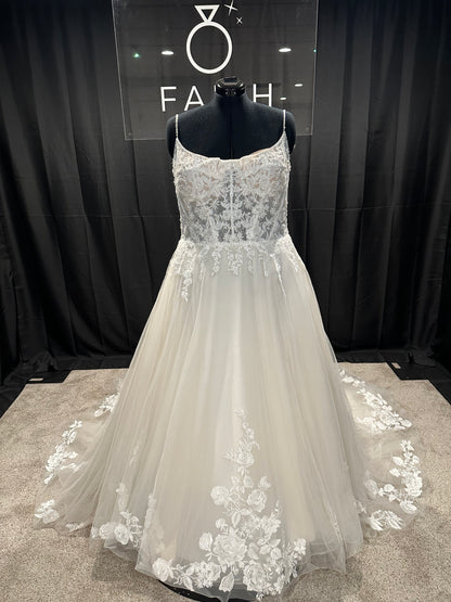 Christina Wu 15798 Size 22