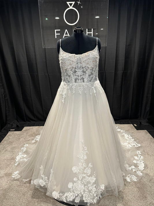 Christina Wu 15798 Size 22